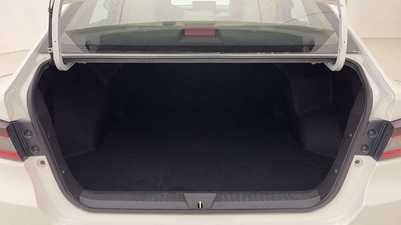 تويوتا يارس E 1.5 | بدون دفعة مقدمة | اختبار القيادة في المنزل