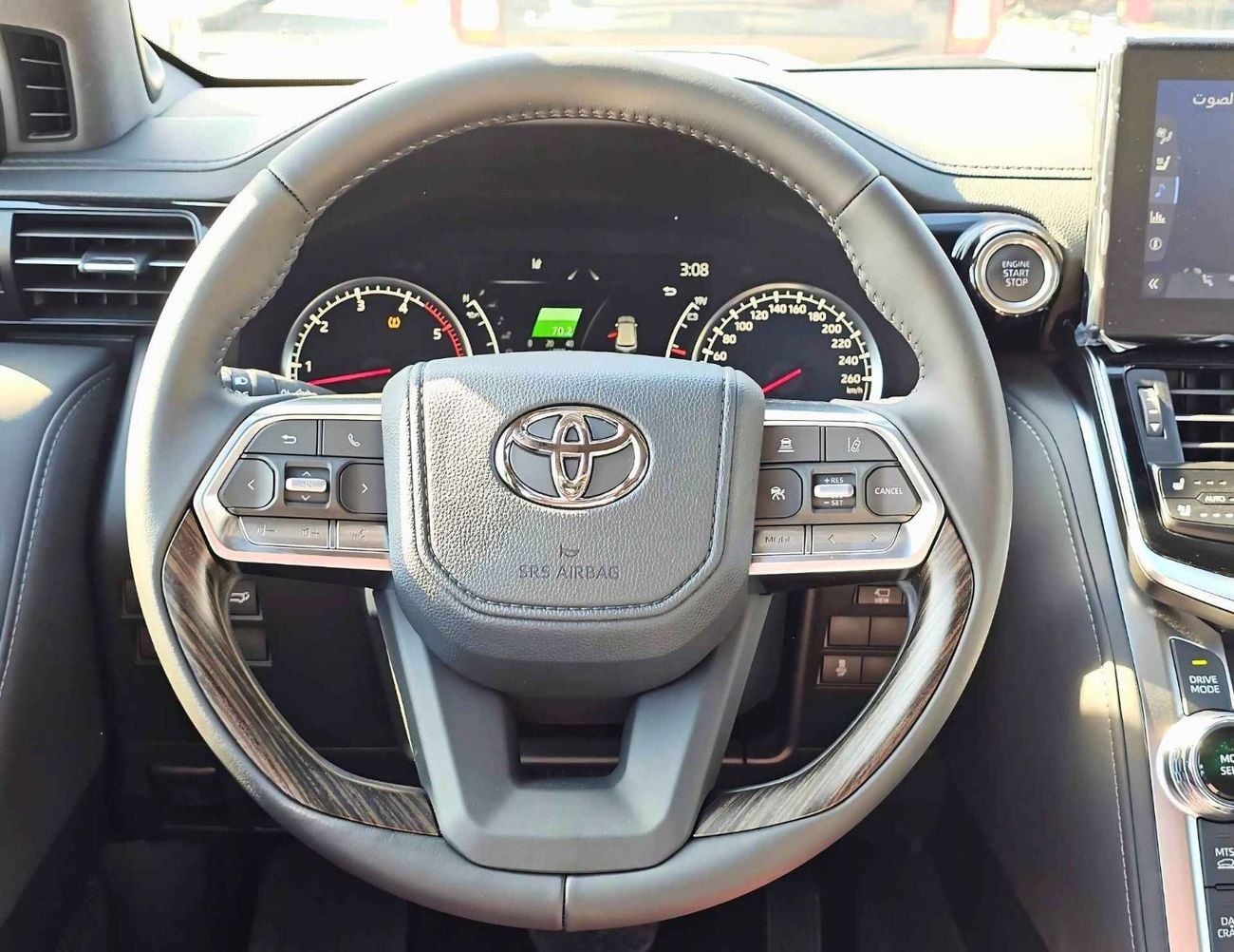 تويوتا لاند كروزر VXR / FULL OPTION / 3.3L DIESEL / PWR SEATS / RADAR / JBL SPEAKERS (CODE # VXR)