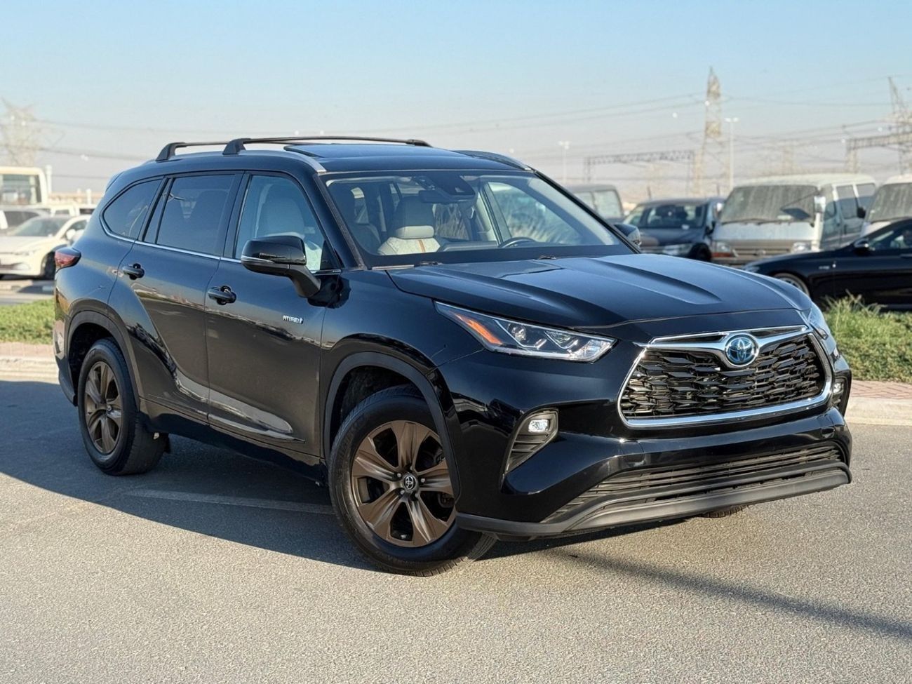 تويوتا هايلاندر Hybrid XLE premium sunroof,leather, push start