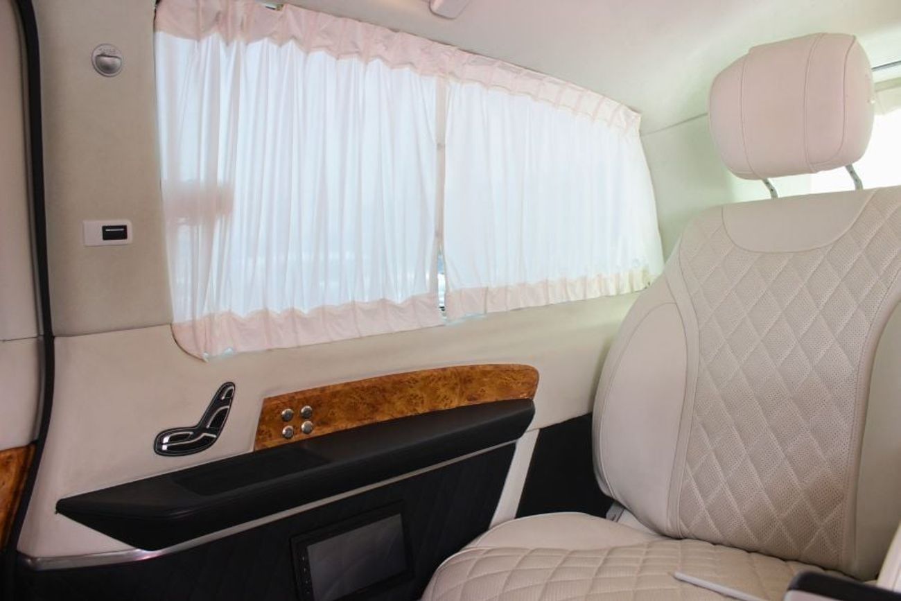 Mercedes-Benz V 250 , 04 Seater VVIP, GCC