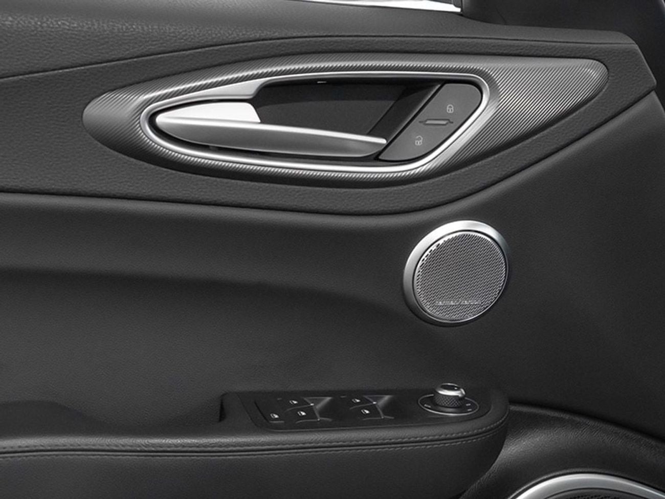 ألفا روميو جوليا Veloce 2.0L RWD