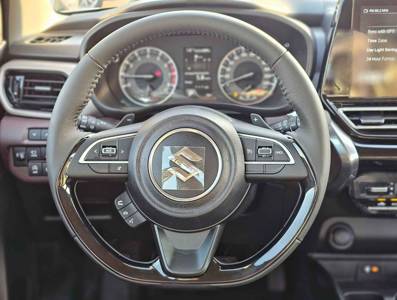 Suzuki Fronx HYBRID, GLX, 1.5L PETROL, V4,  HEADUP DISPLAY "4" CAMERAS, 2WD (CODE # FXGLXHF)