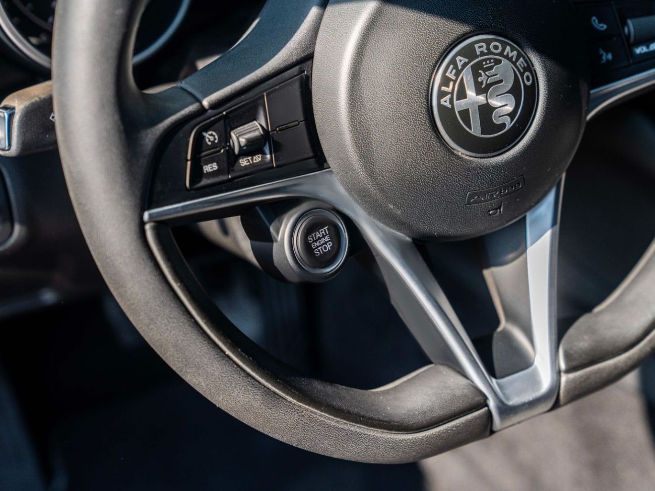 ألفا روميو جوليا S 2.0L