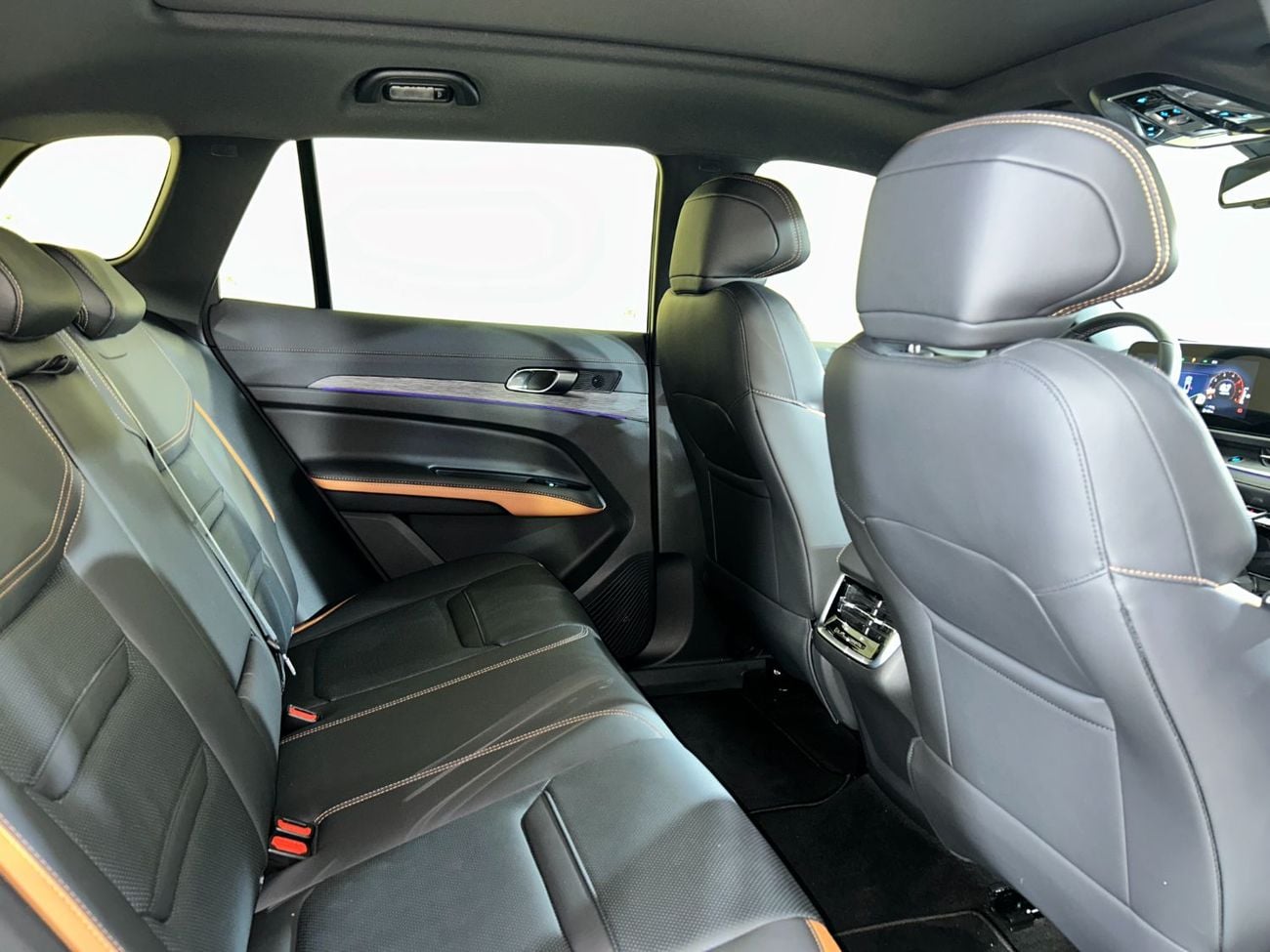 فورد تيريتوري TER4226 TITANIUM / AL TAYER MOTORS / AL QOUZ SHOWROOM