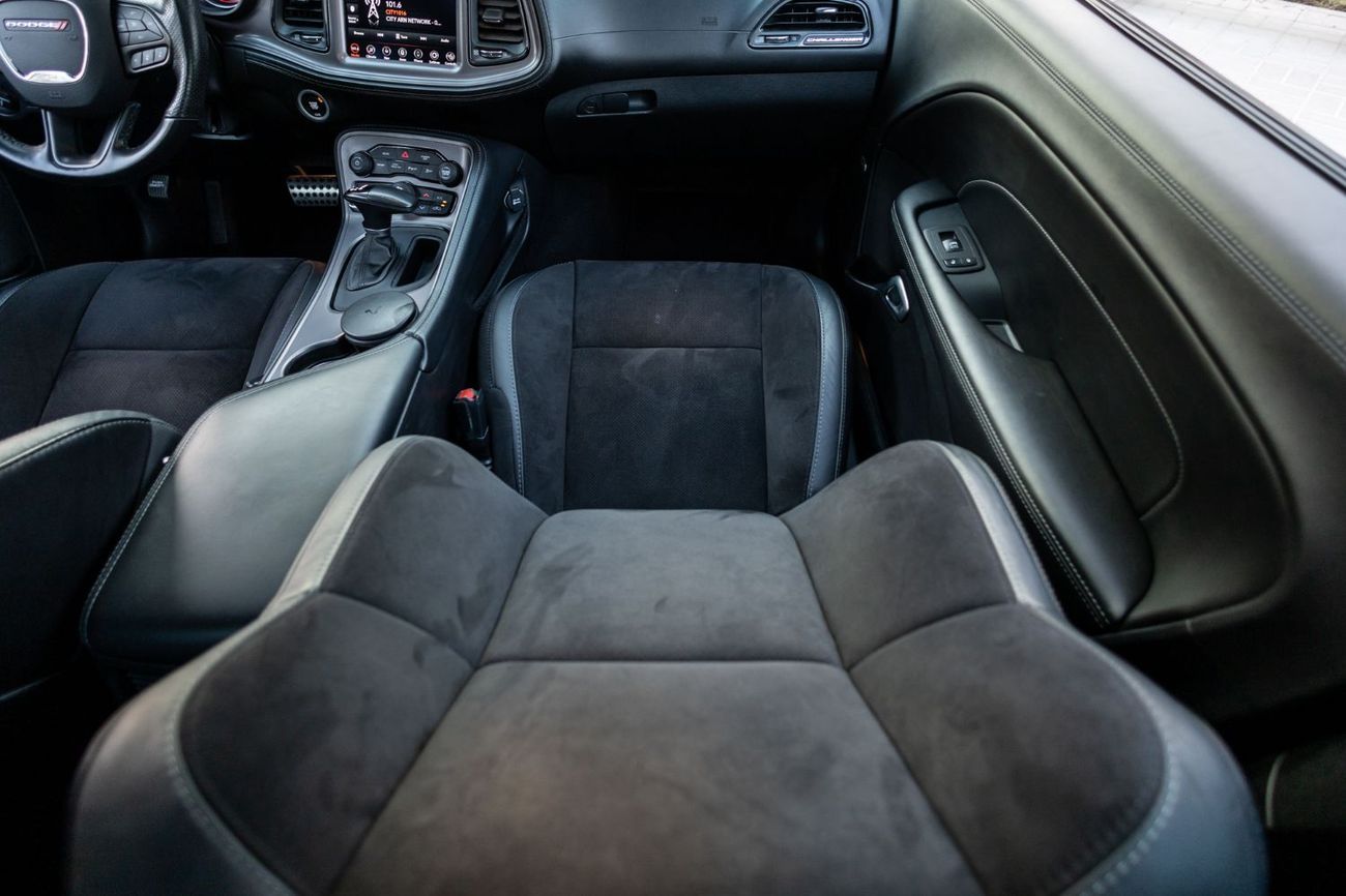 Dodge Challenger R/T 5.7L (375 HP)