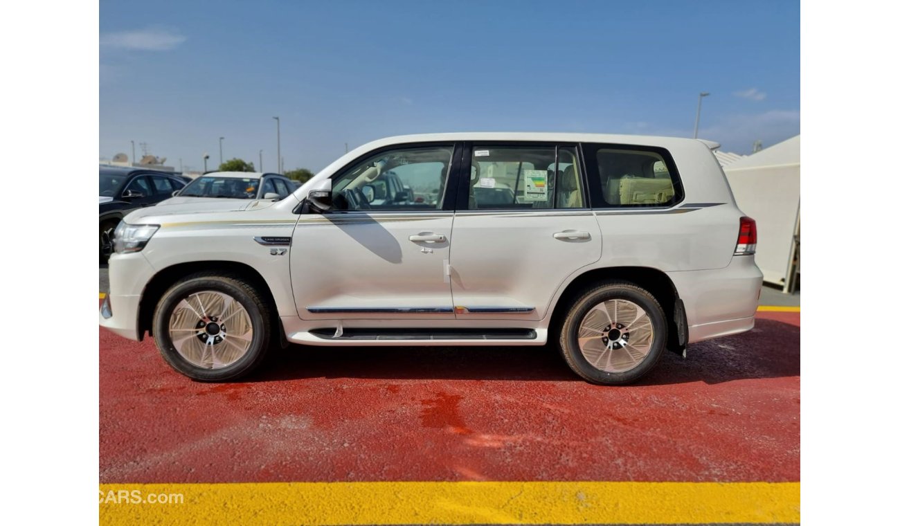 Toyota Land Cruiser Toyota LandCruiser VX.R Grand Touring S 5.7L V8 Leather Interior White Model 2021