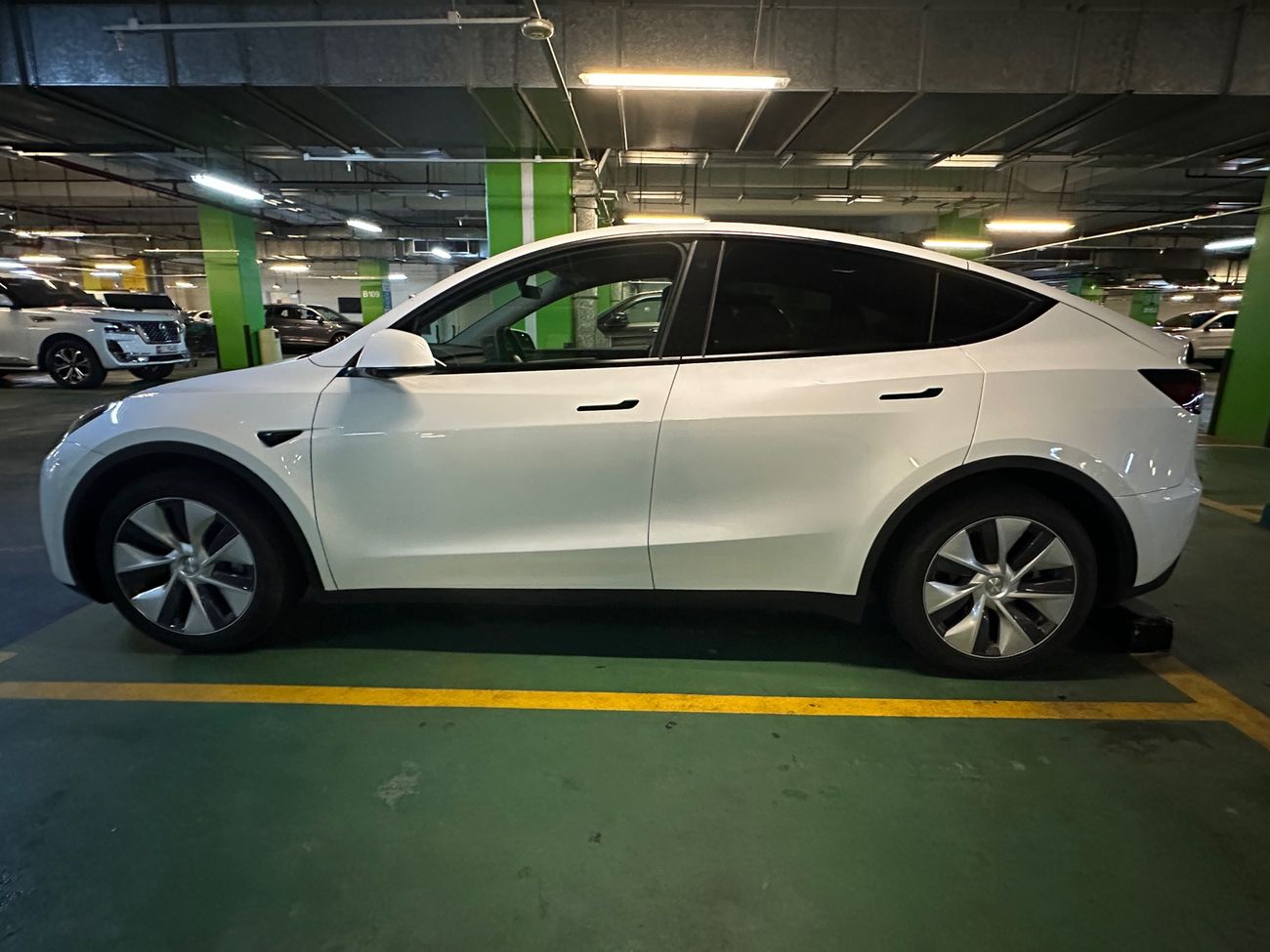 Tesla Model Y Long Range (AWD)
