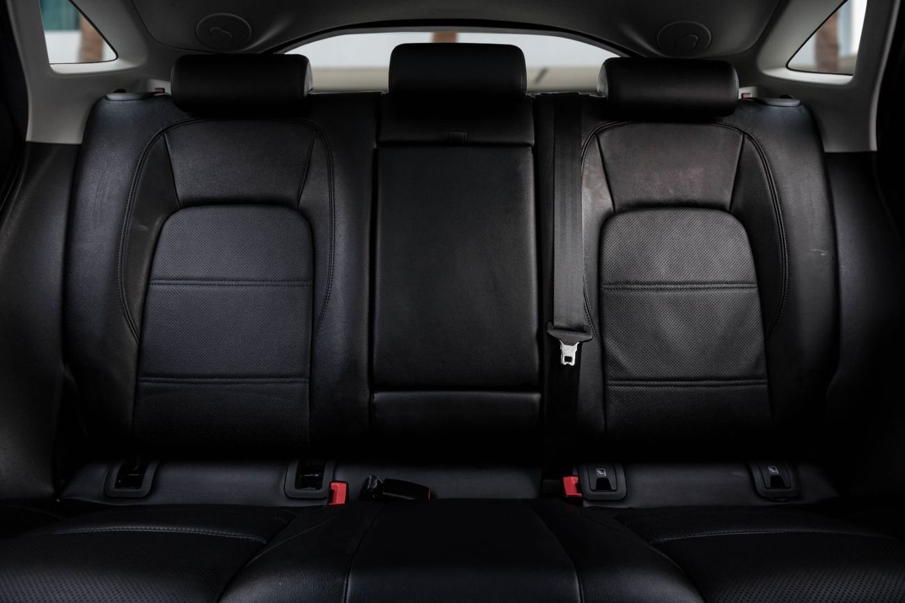 Jaguar E Pace SE | 2,057 P.M | 0% Downpayment | Perfect Condition!