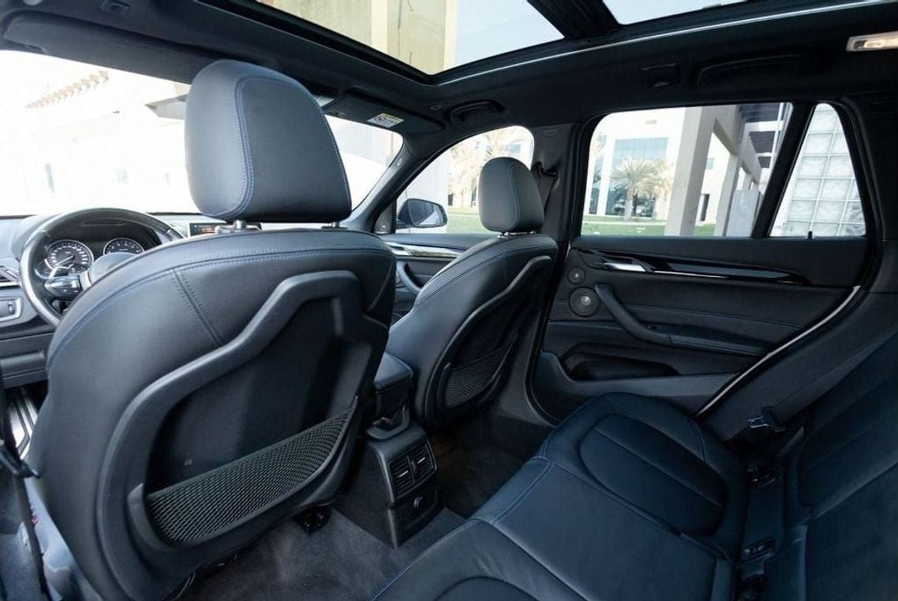 بي أم دبليو X1 xDrive 25i M Sport 2.0L BMW X1 xDrive25i M-Sport 2018 GCC under Agency Warranty with Flexible Down-P