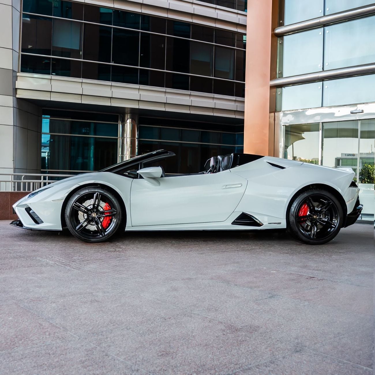 لامبورغيني هوراكان 2021 LAMBOPRGHINI HURACAN EVO SPYDER DONEONLY 10,000KM