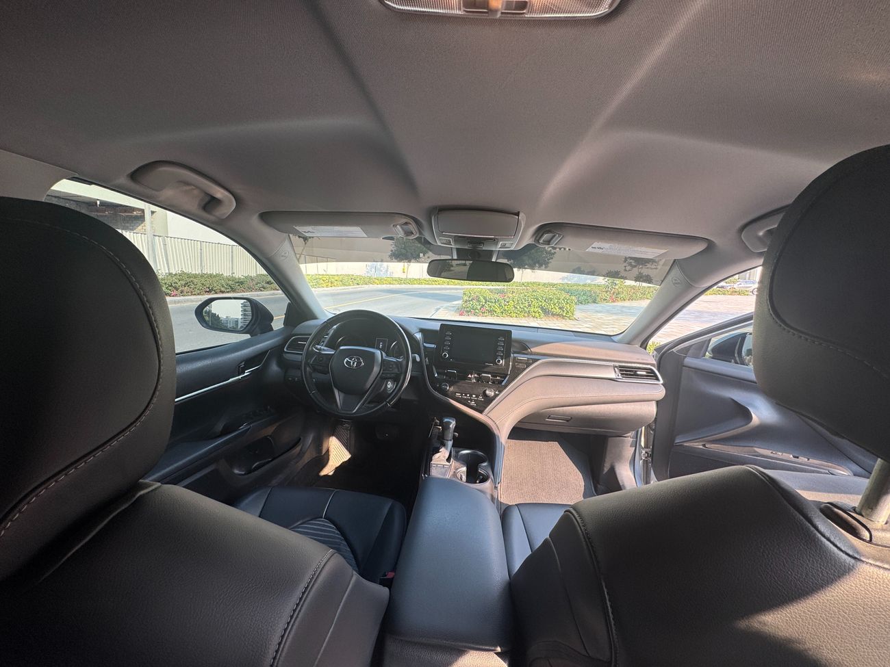 Toyota Camry SE 2.5L (204 HP)