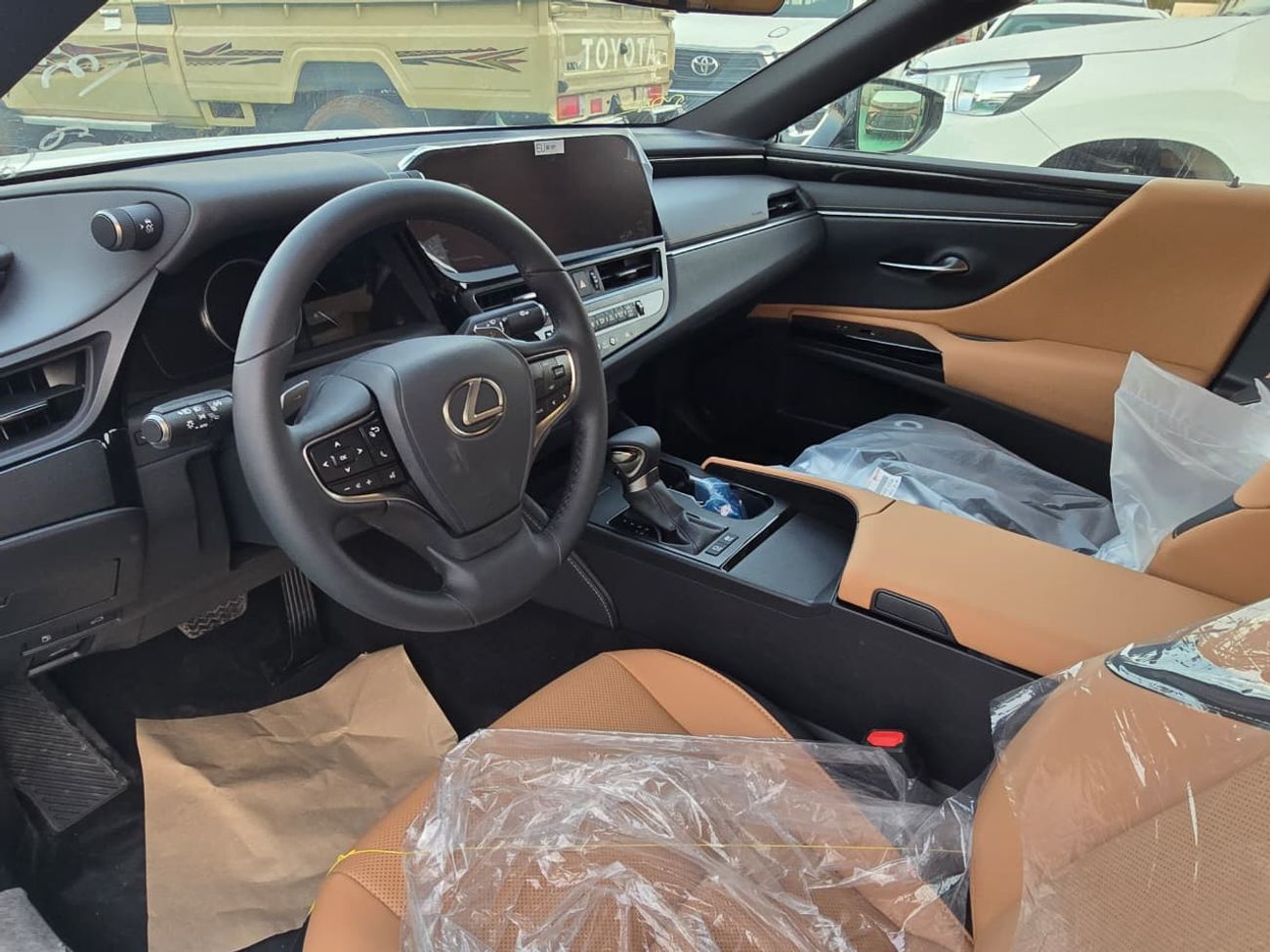 لكزس ES300h LEXUS ES300H HYBRID 2026 MODEL