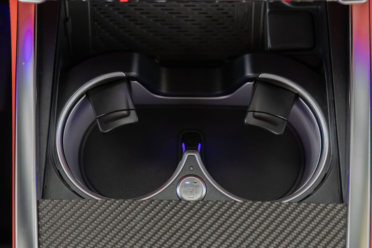 Mercedes-Benz G 63 AMG Double Night Pack|Fully Loaded|2026 Fully Cardbon Fiber |Gargash Auto Warranty PERFOMANCE PACKAGE