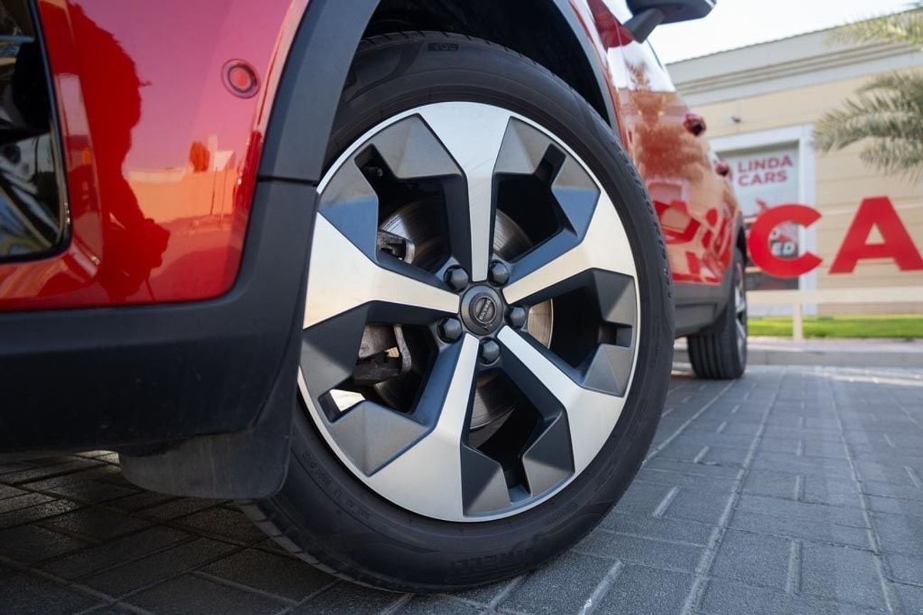 فولفو XC 40 Volvo XC40 B4 Ultimate Dark 2023 GCC under Agency Warranty with Flexible Down-Payment.