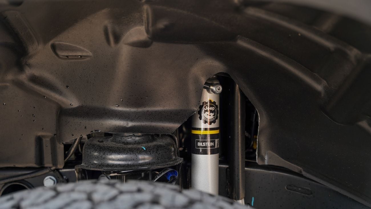 Jeep Wrangler JEEP WRANGLER SPORT SANDSTORM 2.0 TURBO 270HP LIFT KIT, MOPAR AIR COMPRESSOR, OFF ROAD LIGHT, OFF RO