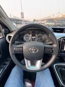 Toyota Hilux SR5 (NON GCC)