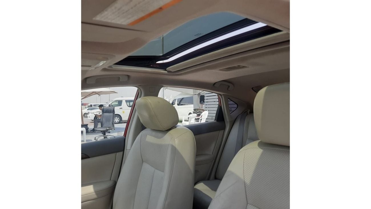 Nissan Sentra SV Nissan Sentra 2013 gcc 1.8 SL full options  IN very excellent condition  clean car  full gloss  n