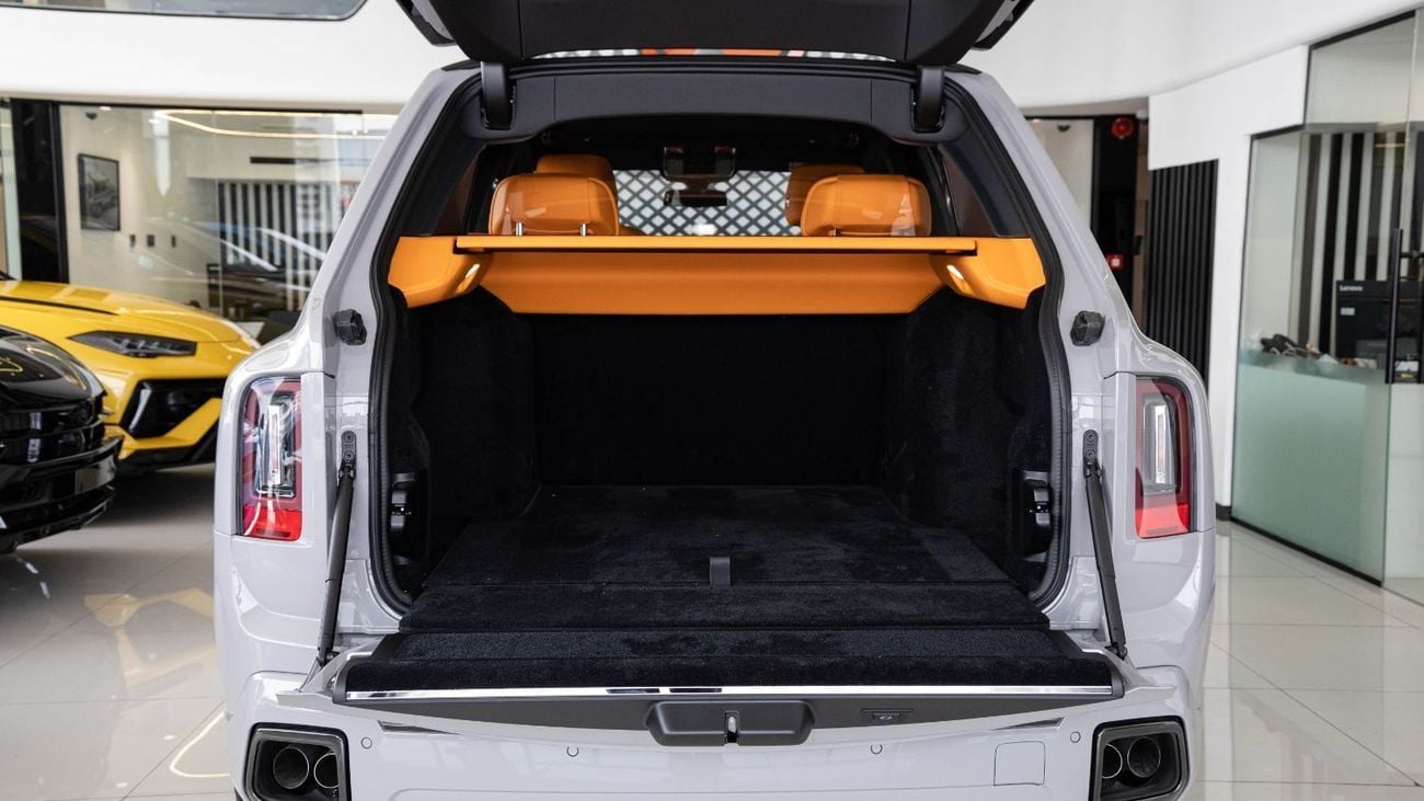 رولز رويس كولينان Rolls Royce Cullinan Black Badge - Duality Seats - VIP Seat - Starlight - 2025