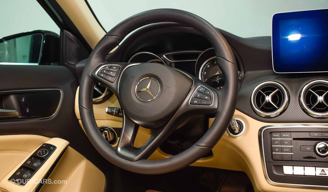 Mercedes-Benz GLA 200 low mileage 2020 model!