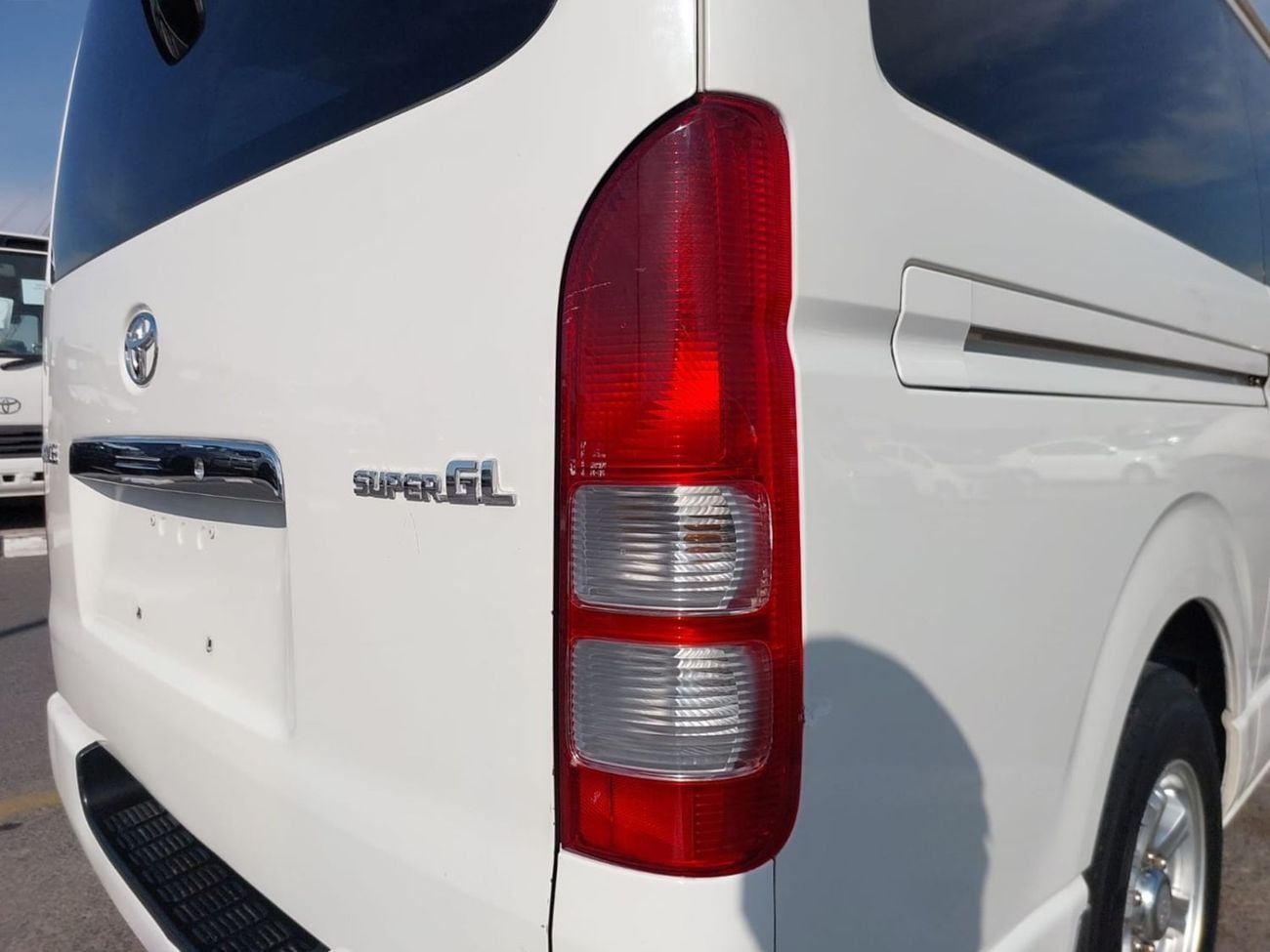 تويوتا هاياس TOYOTA HIACE VAN RHD 2007 MODEL 2.0 L PETROL AUTOMATIC(PM52918)