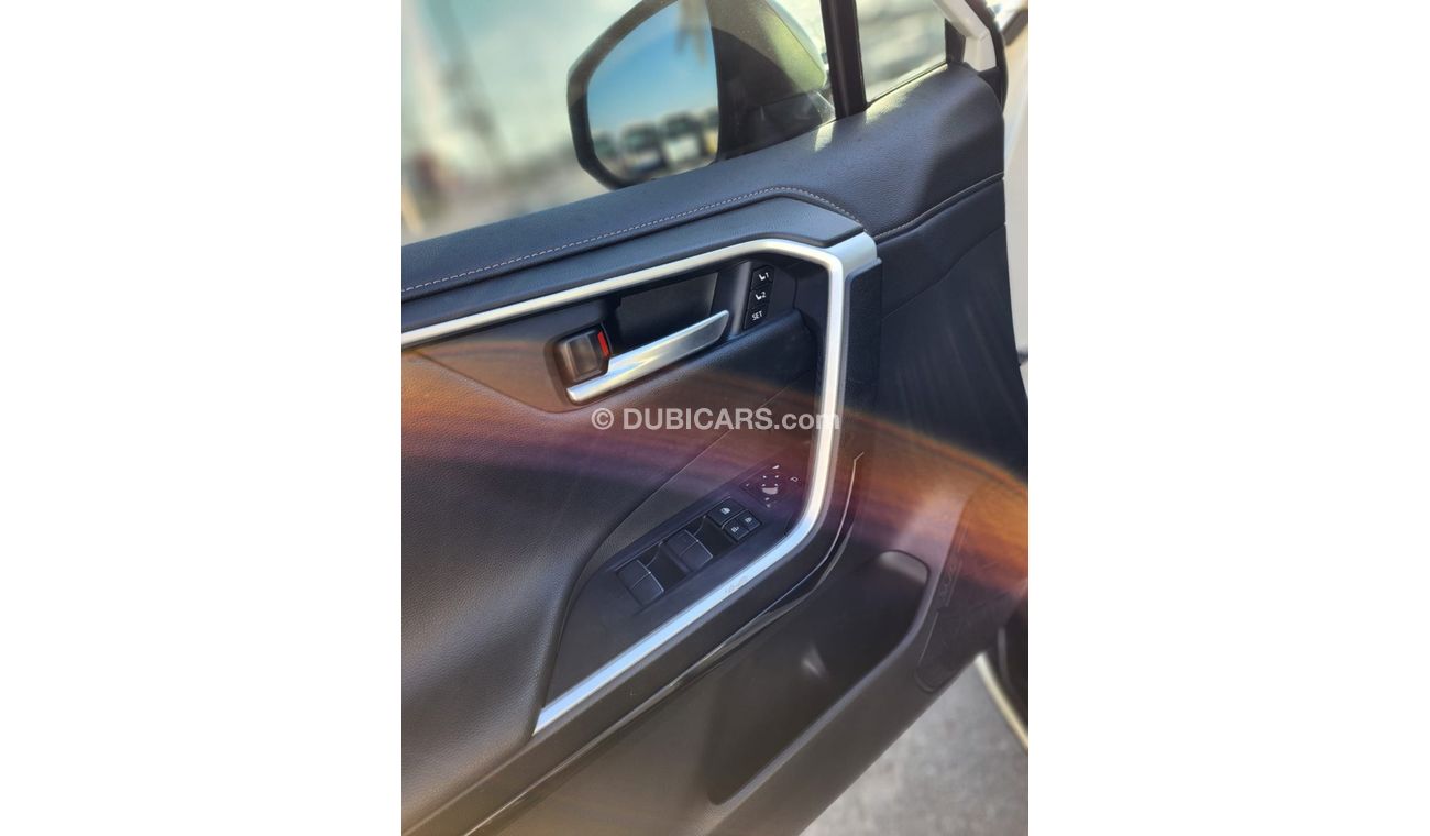 Toyota RAV4 TOYOTA RAV4 XLE FULL OPTIONS PANORAMA HYBRID