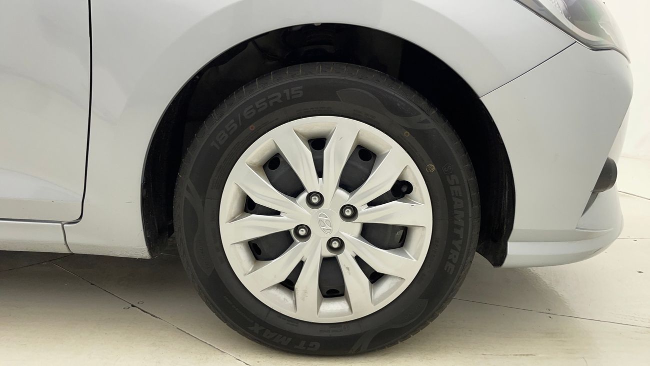 Hyundai Accent SMART 1.6 | Zero Down Payment | Home Test Drive