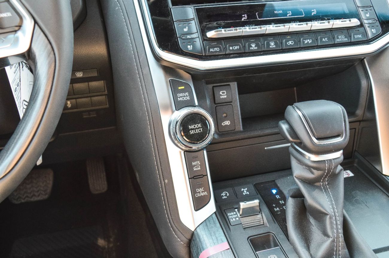 Toyota Land Cruiser TOYOTA LAND CRUISER VXR 3.3L 4WD DIESEL SUV 2025