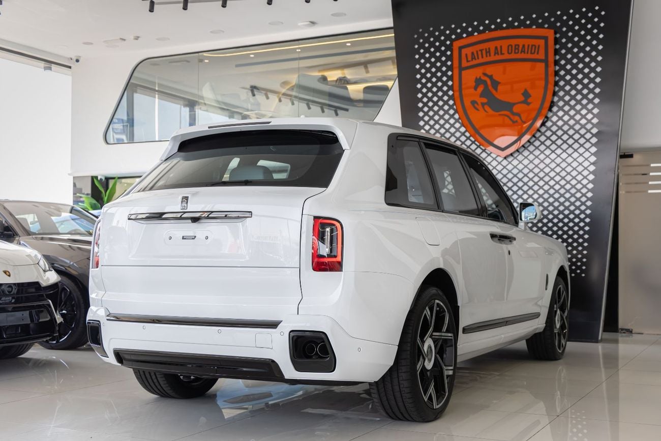 رولز رويس كولينان ROLLS-ROYCE CULLINAN | BLACK BADGE | FULL OPTIONS | BESPOKE SOUND SYSTEM | GCC SPECS | DEALER WARRAN