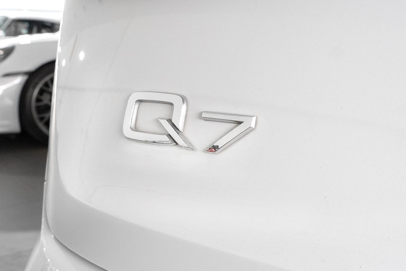 Audi Q7 55 TFSI quattro S-Line 3.0L