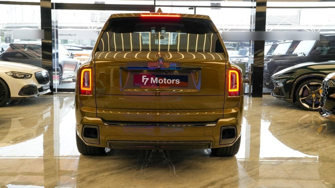 رولز رويس كولينان Rolls Royce Cullinan Black Badge - Bespoke Chartreuse - 2025