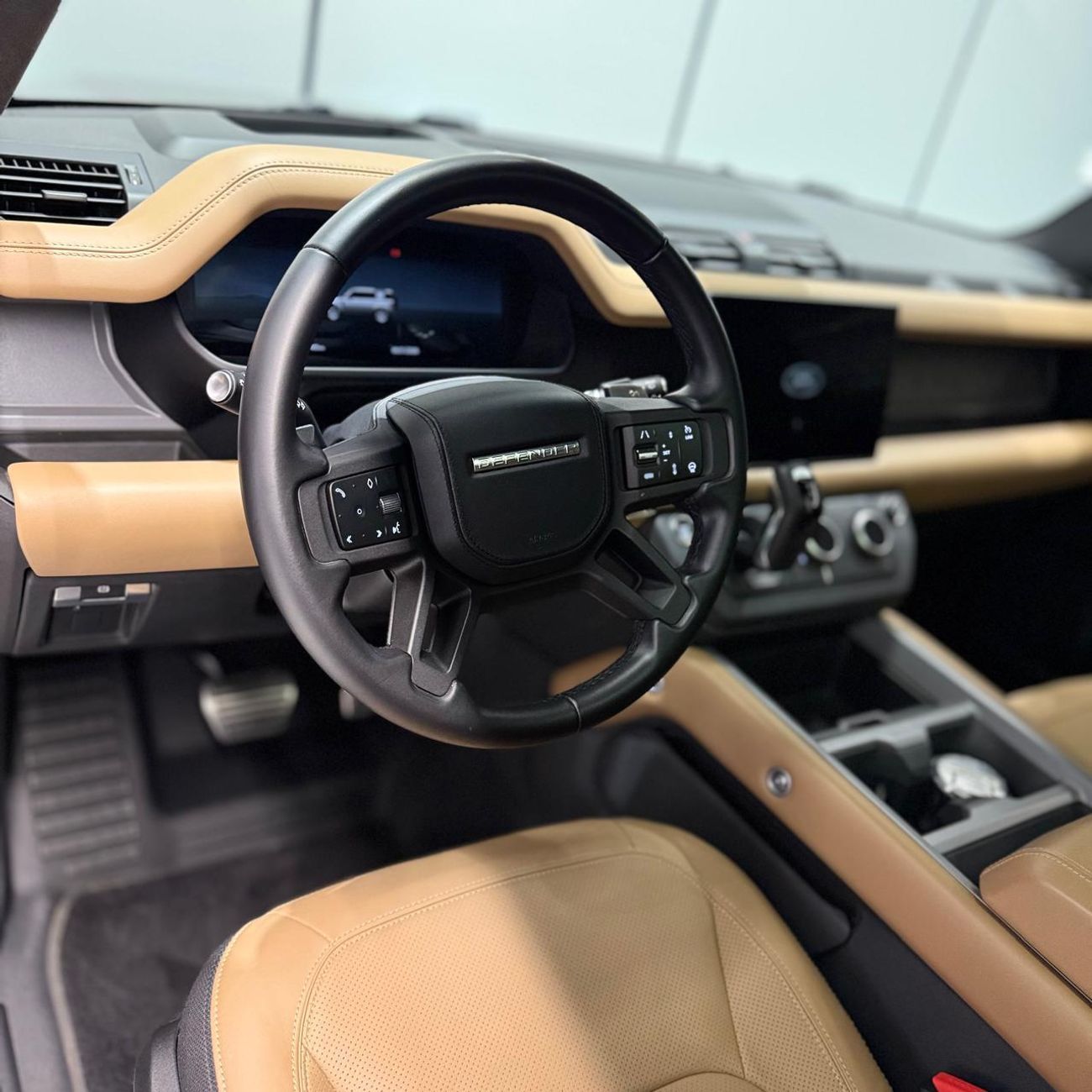 Land Rover Defender 110 X P525 5.0L | GCC Specs | Under Warranty