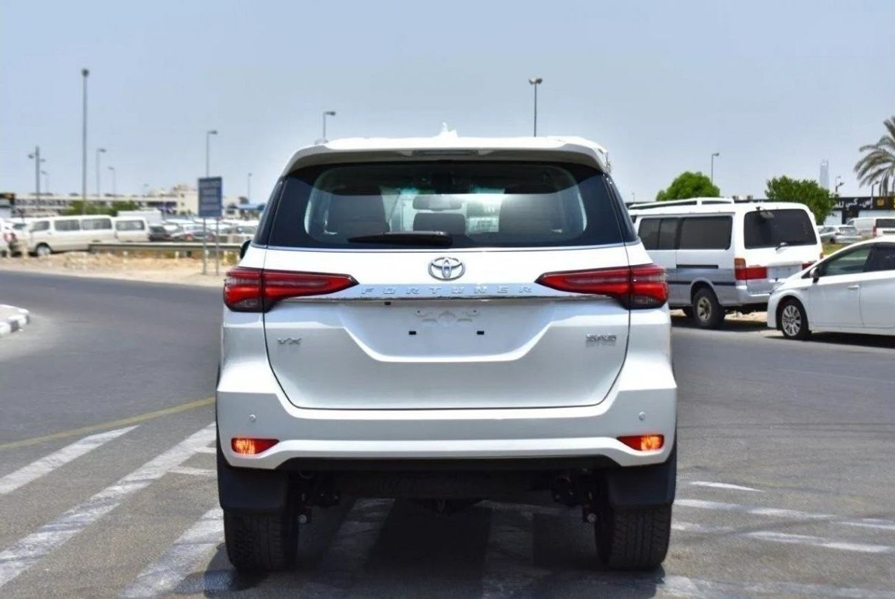 تويوتا فورتونر TOYOTA FORTUNER VX 2.8L DIESEL 4WD 7-SEATER AUTOMATIC