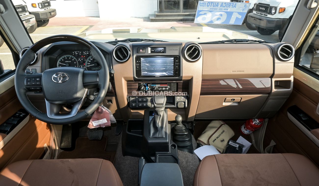 تويوتا لاند كروزر 70 LC76 4.0L AT LX  YM 2024