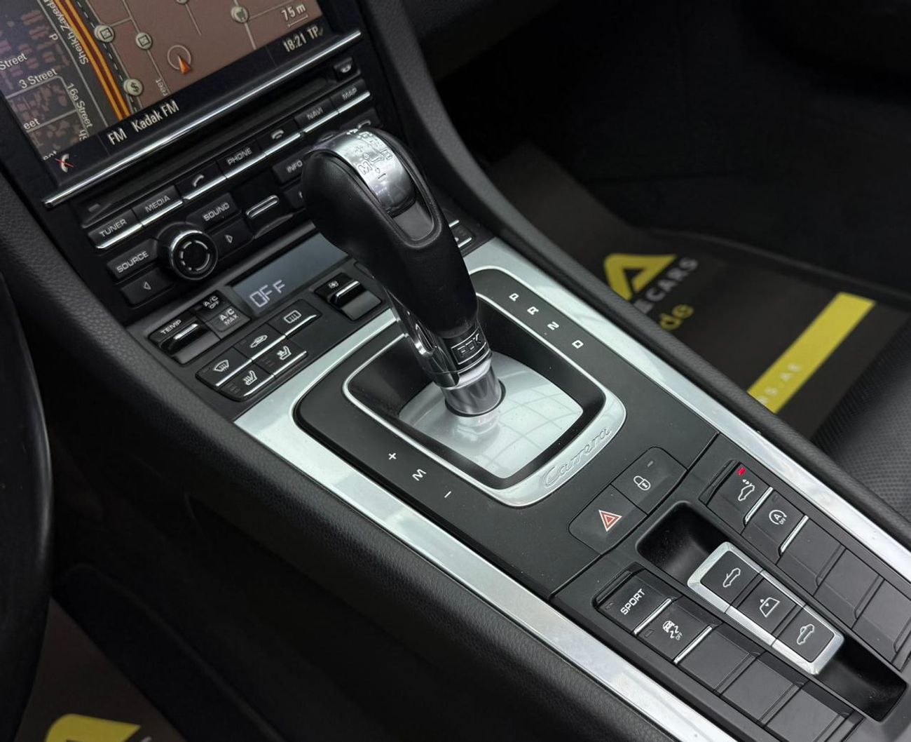 Porsche 911 Carrera 3.4L Convertible 2015 Porsche 911 Carrera, Service History, Excellent Condition, GCC