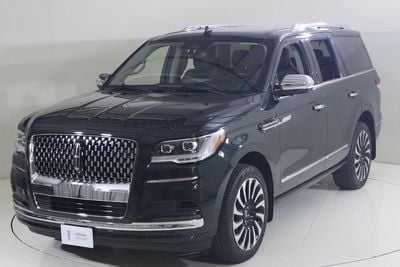 Lincoln Navigator PRESIDENTIAL /N1923 / AL TAYER MOTORS / AL QOUZ SHOWROOM