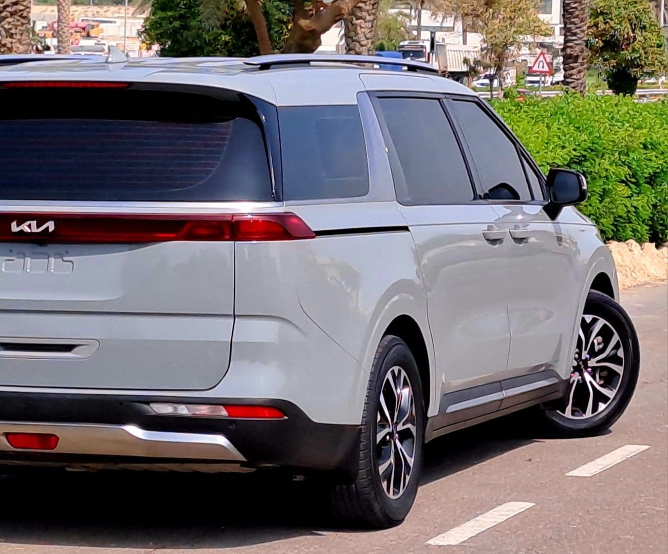 Kia Carnival SXL 3.5L 2022 3.5L GCC (1370/-MONTHLY)