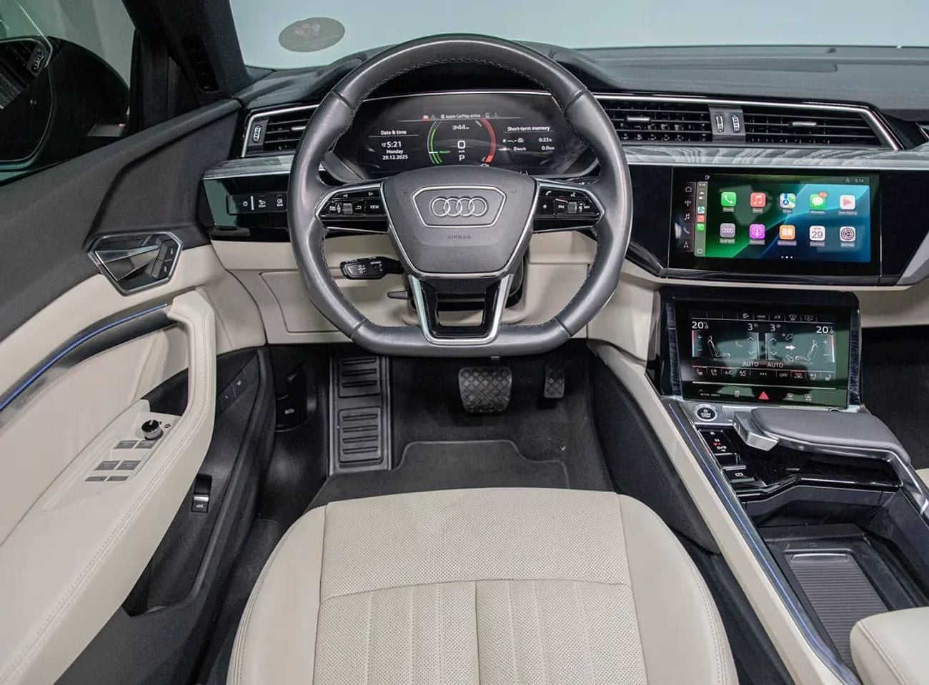 Audi etron 55 Quattro