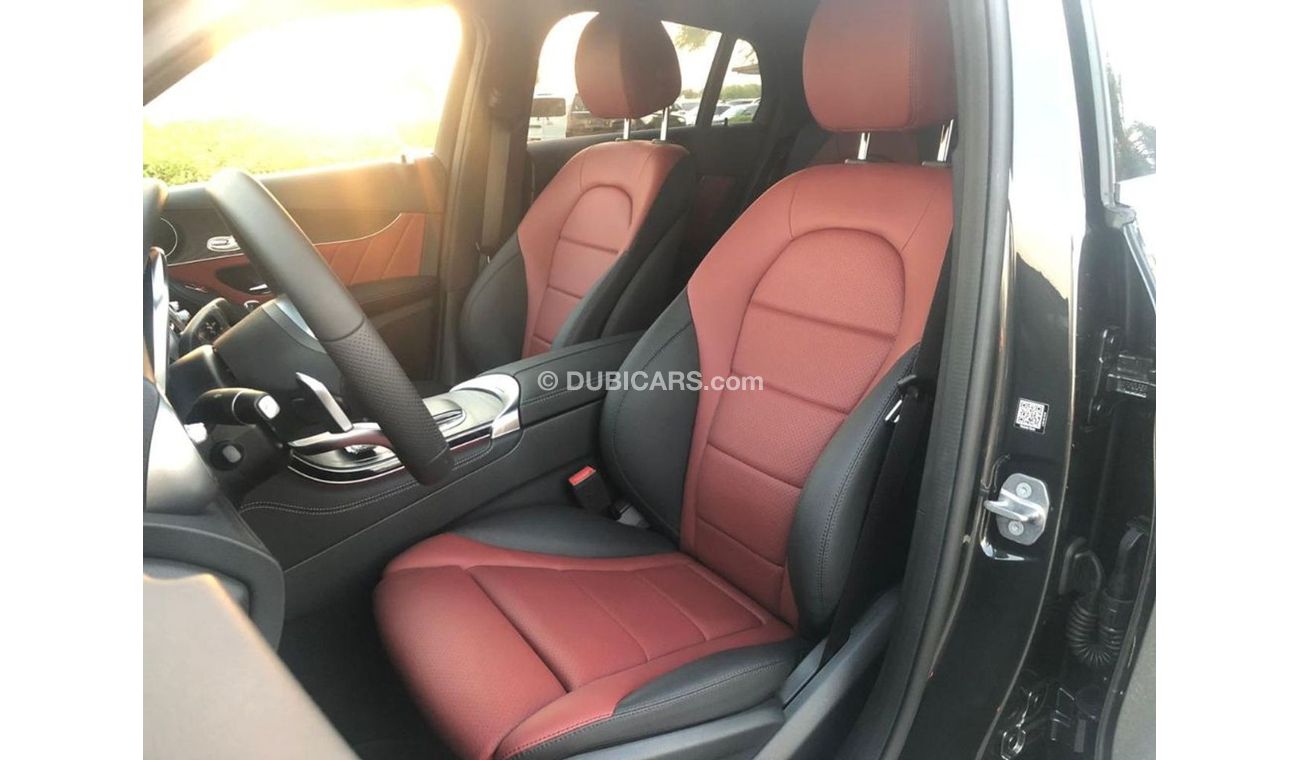 مرسيدس بنز GLC 300 2020 Mercedes-Benz GLC 300 4MATIC, 2.0L, GCC 0km
