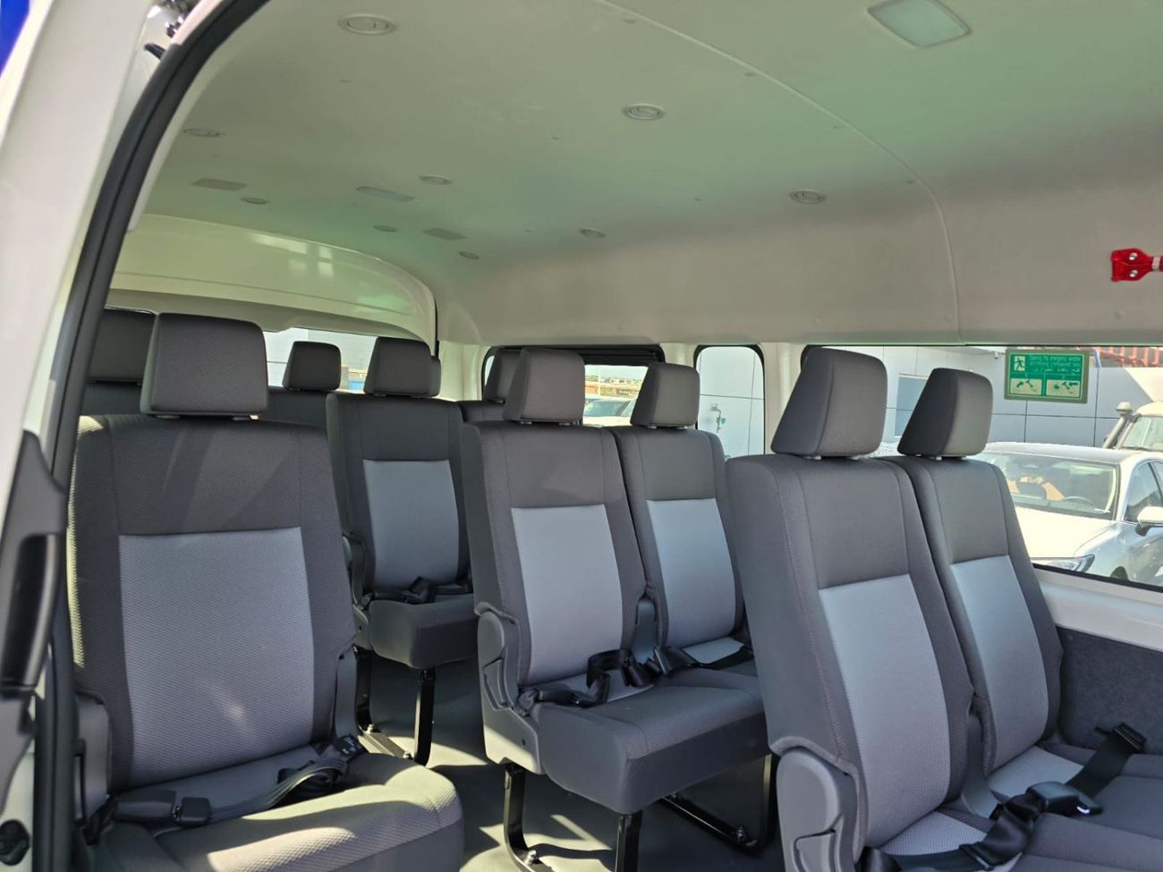 Toyota Hiace GLS - High Roof 3.5L