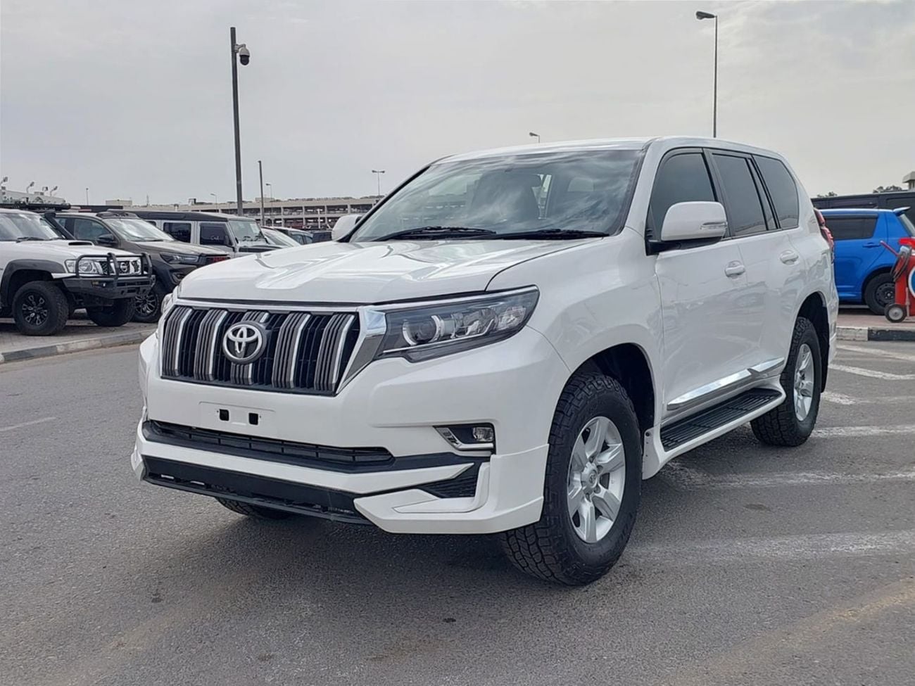 Toyota Land Cruiser TOYOTA LAND CRUISER PRADO SUV RHD 2016 MODEL 2.8 L DIESEL AUTOMATIC(PM18328)