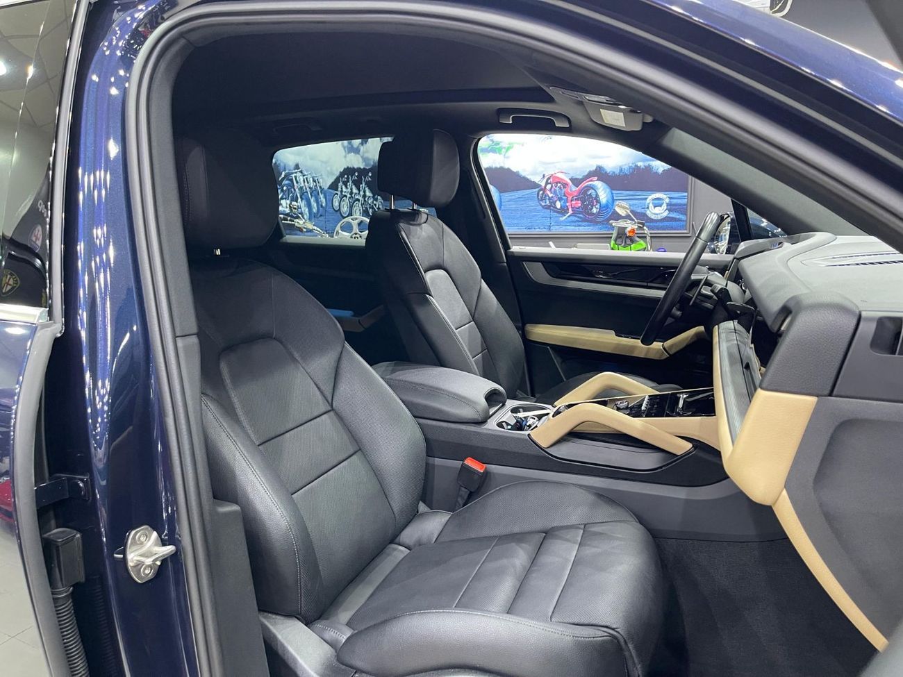 Porsche Cayenne Base