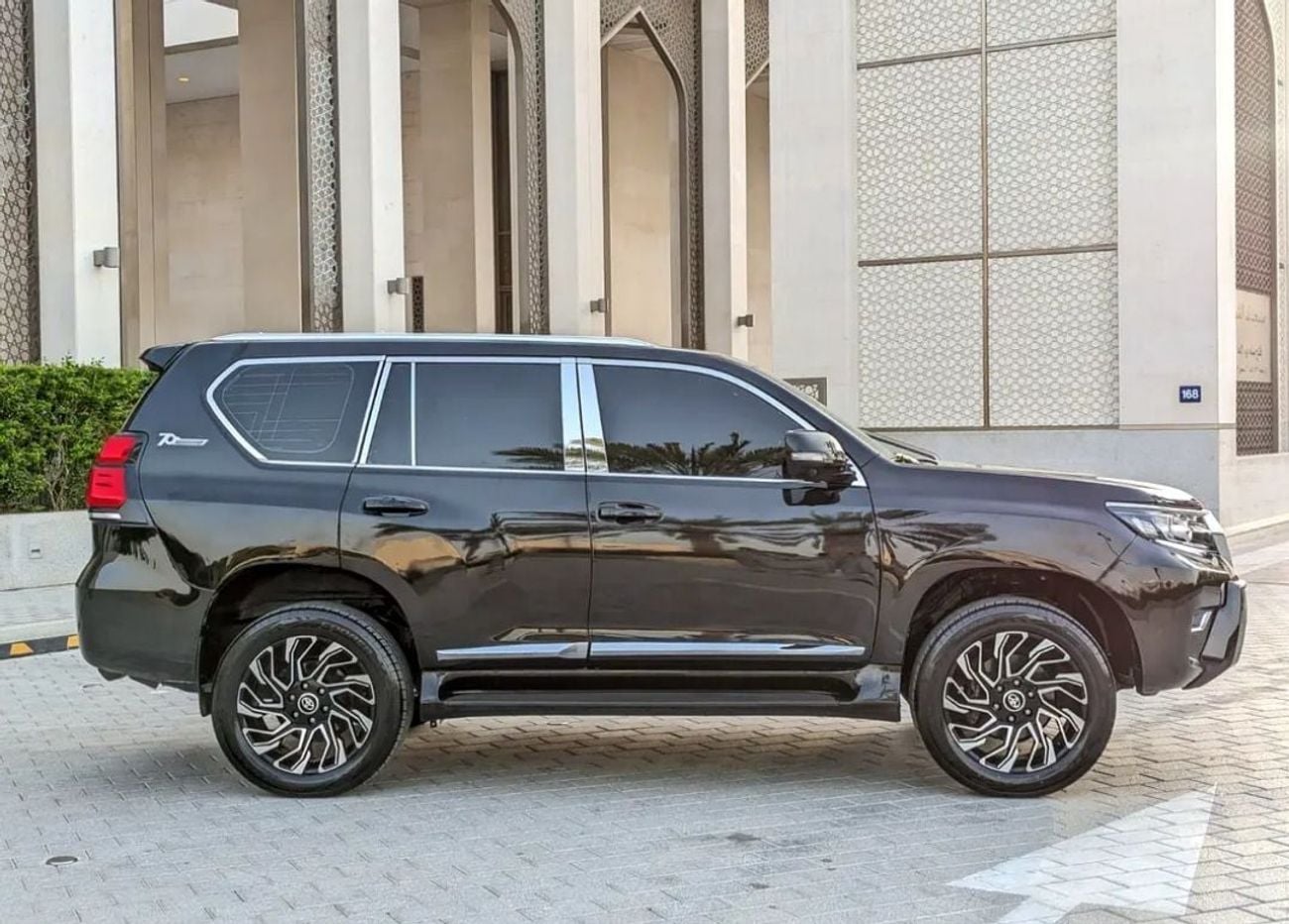 تويوتا برادو Toyota prado 2011model Facelifte 2023 2.7 v4 petrol Engine Colour Black Transmission Automatic Inter