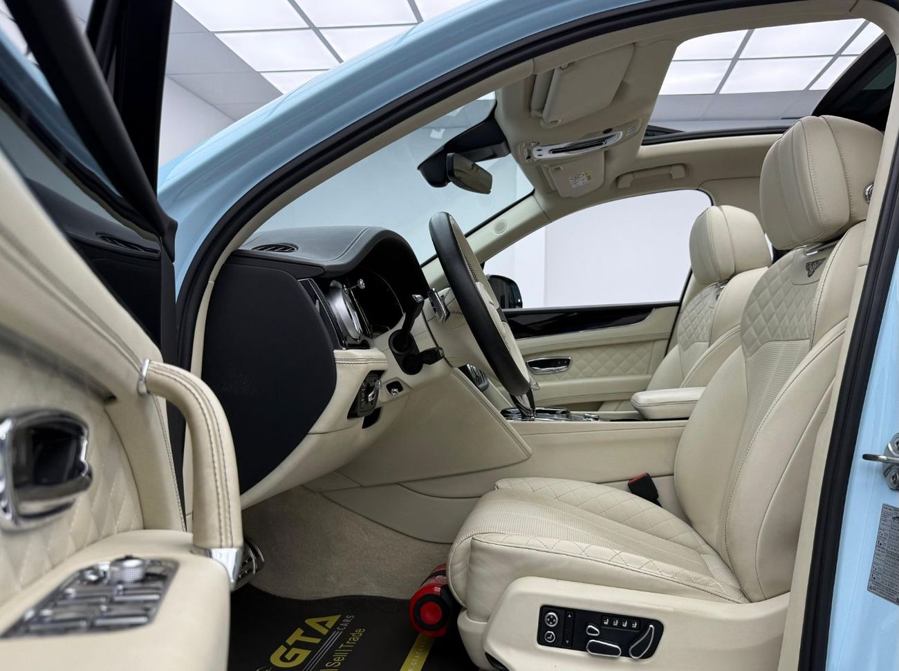 Bentley Bentayga 2019 Bentley Bentayga ,Excellent Condition ,European Spec