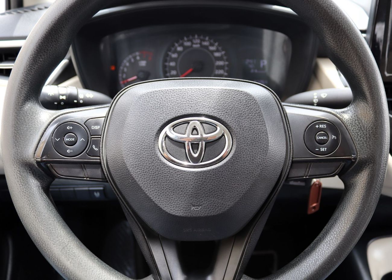 تويوتا كورولا XLI خالية من الحوادث  - خليجي - صبغة وكالة - مكينة 1600 سي سي - انتاج شهر 8 - 2021 -بحالة الوكالة من