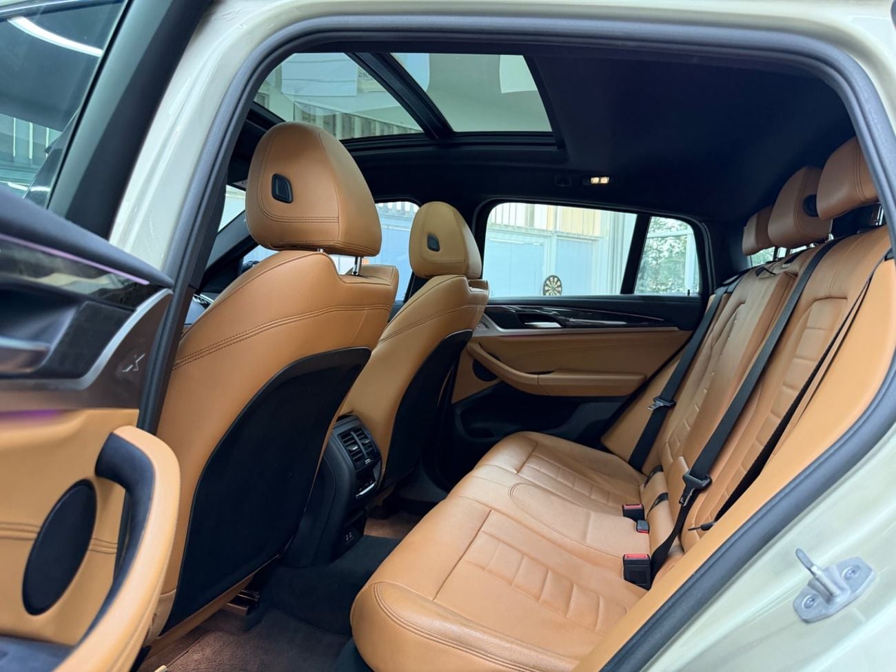 BMW X4 XDRIVE 30I M SPORT PACK Original paint .. GCC .. FSH .. M kit .. Perfect Condition