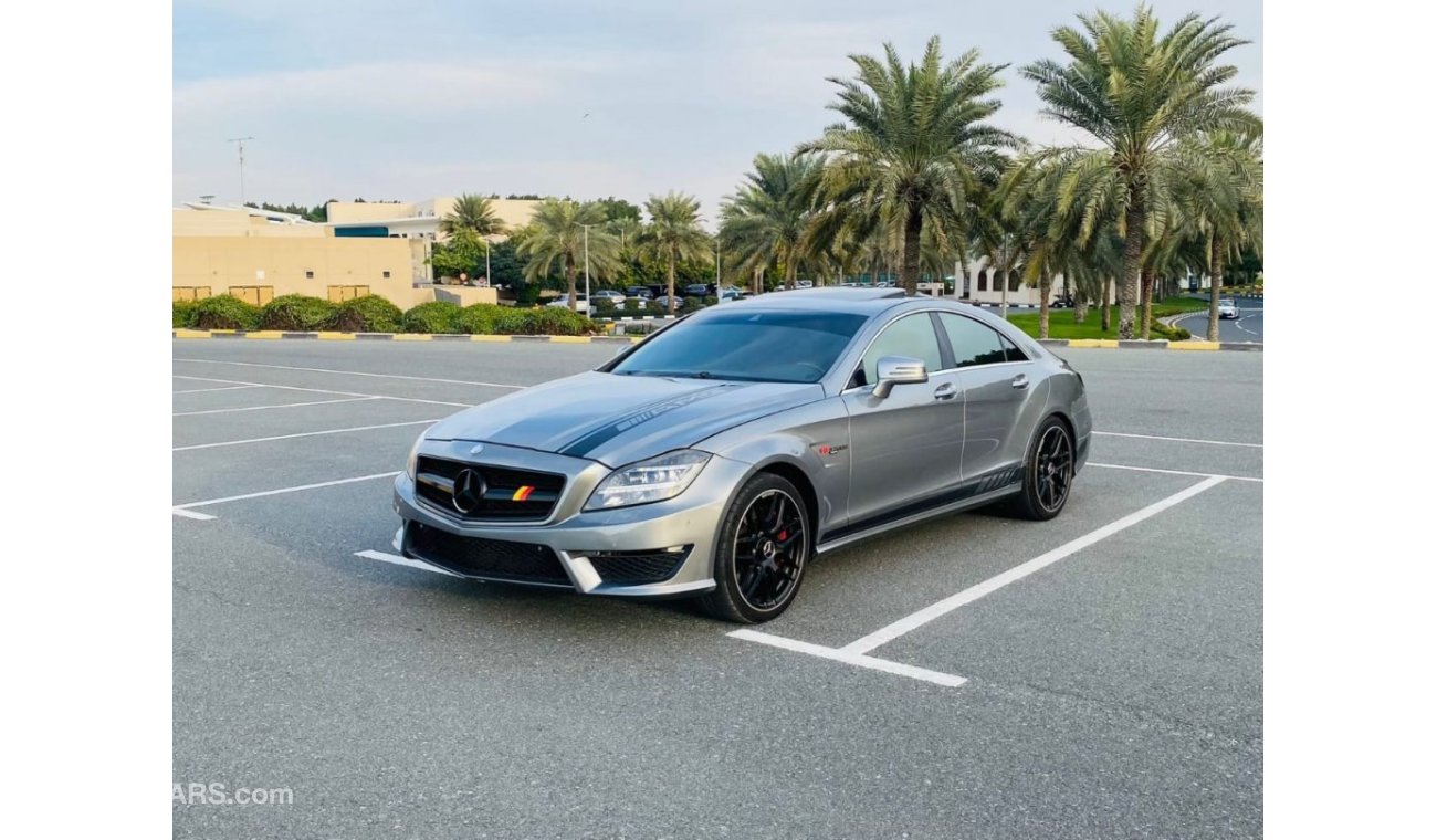 مرسيدس بنز CLS 55 AMG السياره بحاله ممتازه جدا لا تحتاج إلى شيء