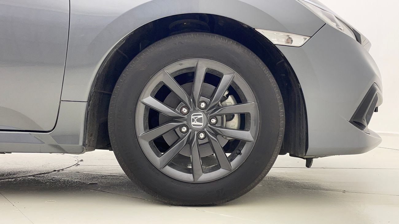 هوندا سيفيك LX 1.6 | بدون دفعة مقدمة | اختبار القيادة في المنزل