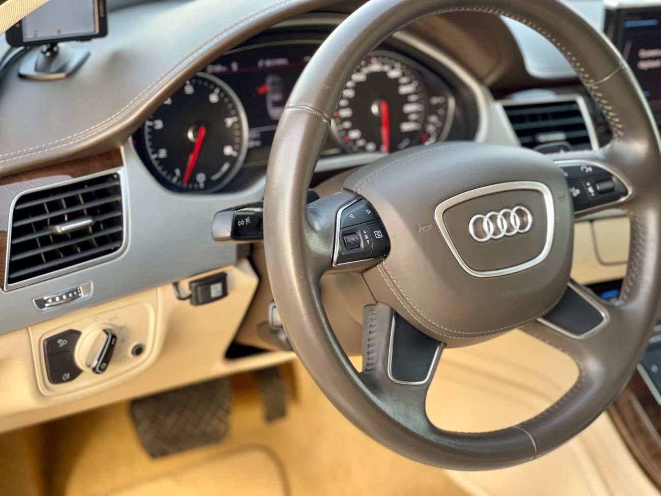 أودي A8 AUDI A8
