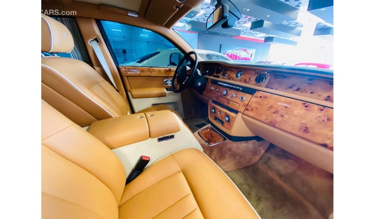 رولز رويس فانتوم 2016 Rolls Royce Phantom, Gcc low miles , Pristine condition