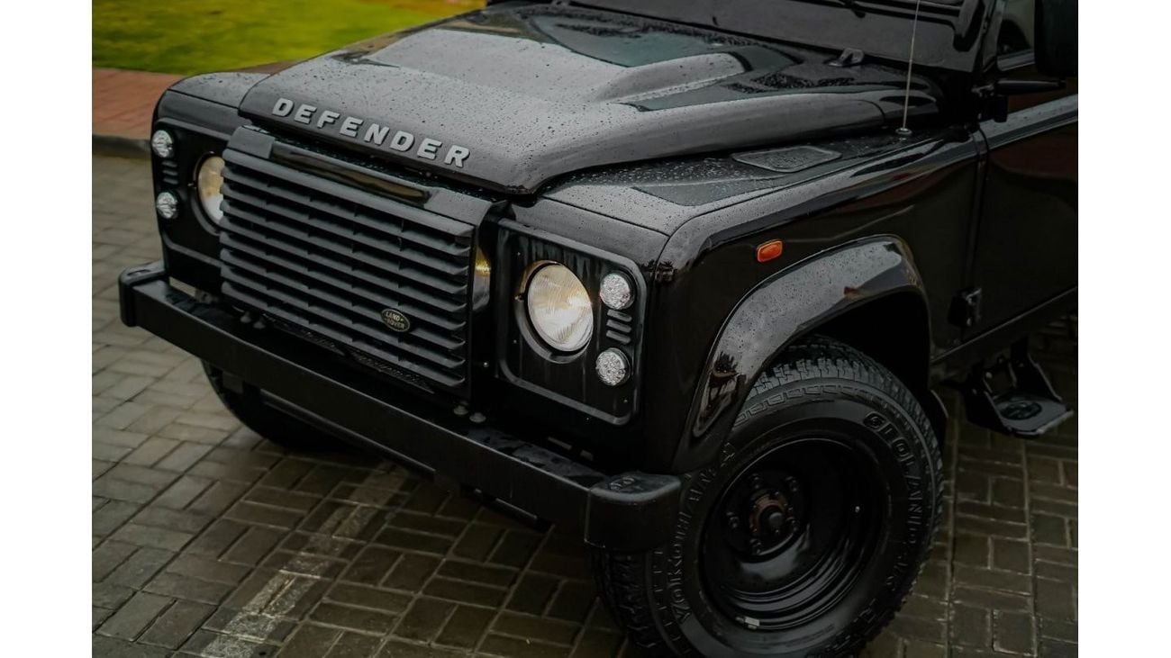 Land Rover Defender 110